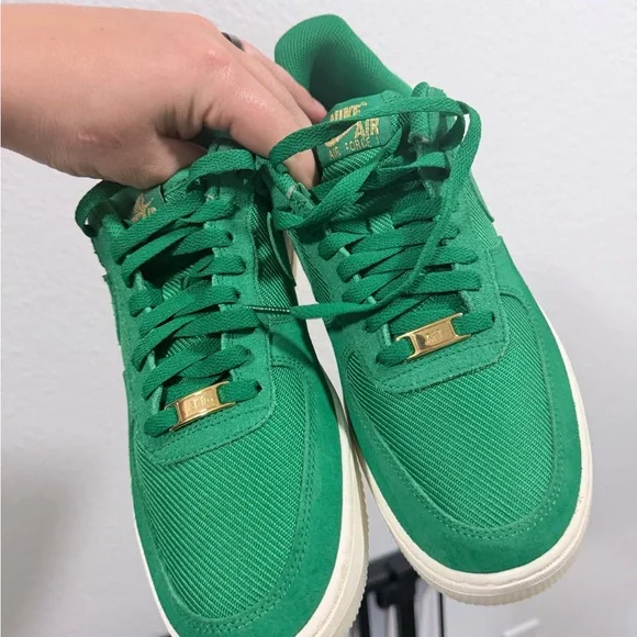 Nike Men’s Air Force 1 Low Green Suede Sneakers - Picture 7 of 9